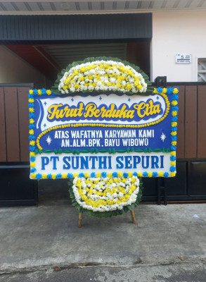 Papan Bunga Duka di Medan Kota