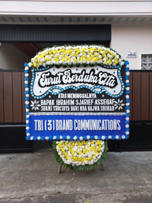 Papan Bunga Duka di Medan Kota